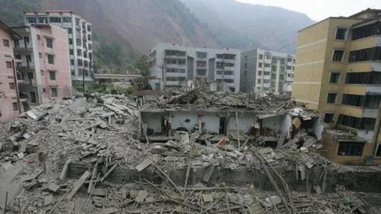 【家庭教育】发生地震如何逃生？