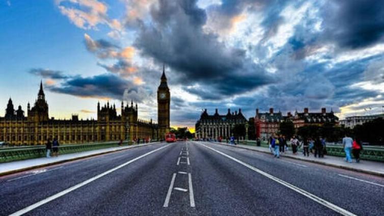 【家庭教育】大学生移民的两大实用途径