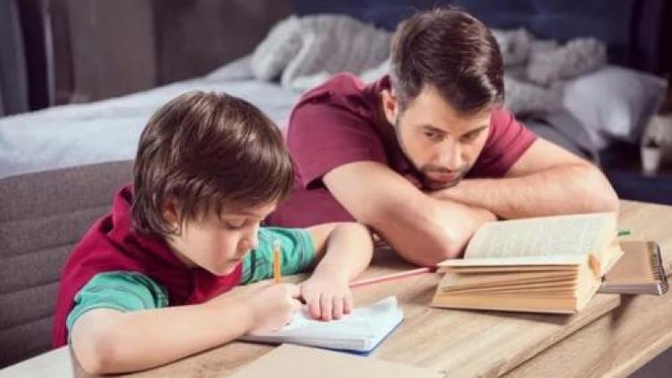 【家庭教育】当孩子觉得“我很笨”时，怎么办？ 