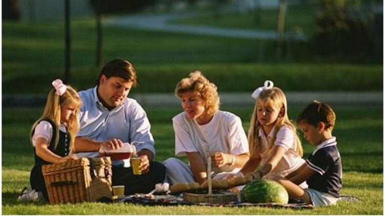 【家庭教育】爸爸妈妈注意啦！一切都会存储在孩子大脑中 