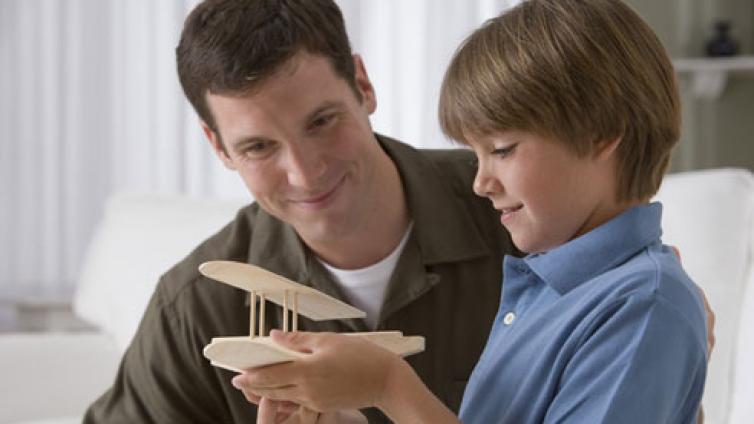 【最智慧家庭教育】当孩子说“我不行”时，爸爸妈妈要这样做 