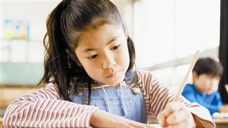 【最智慧家庭教育】孩子爱看书却写不好作文怎么办？ 