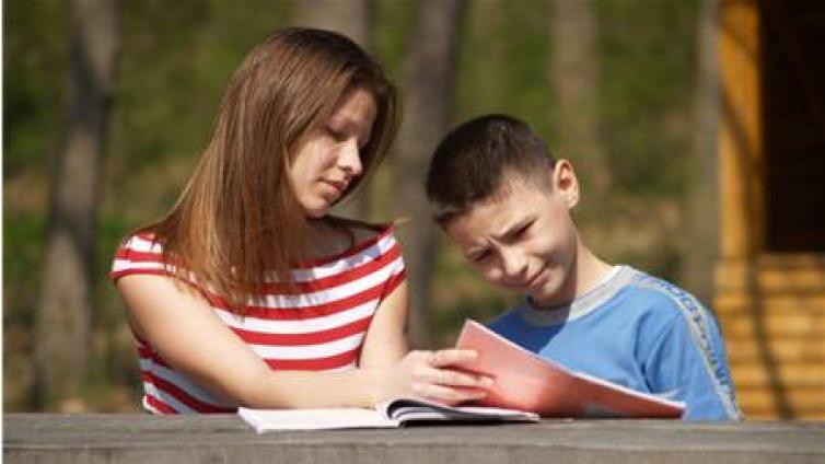 【最智慧家庭教育】父母要帮孩子检查作业吗？怎么检查？ 