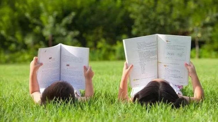 【最智慧家庭教育】孩子总爱和学习不如自己的比怎么办？