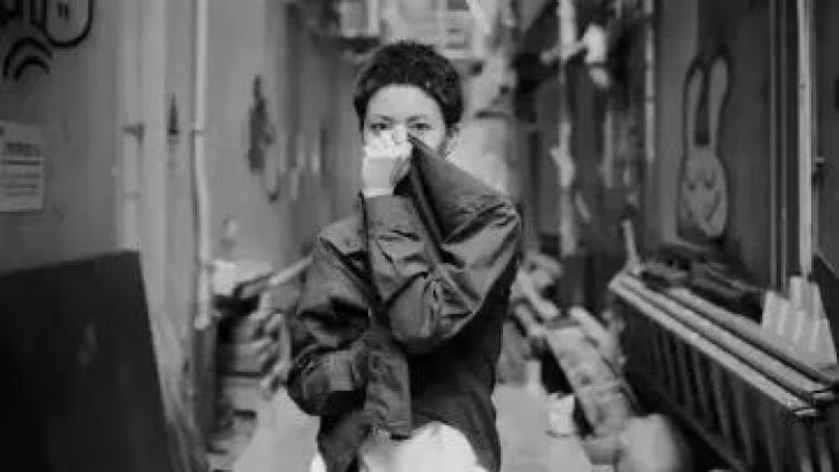 【最智慧家庭教育】青春期孩子的敏感容易使其内心受伤