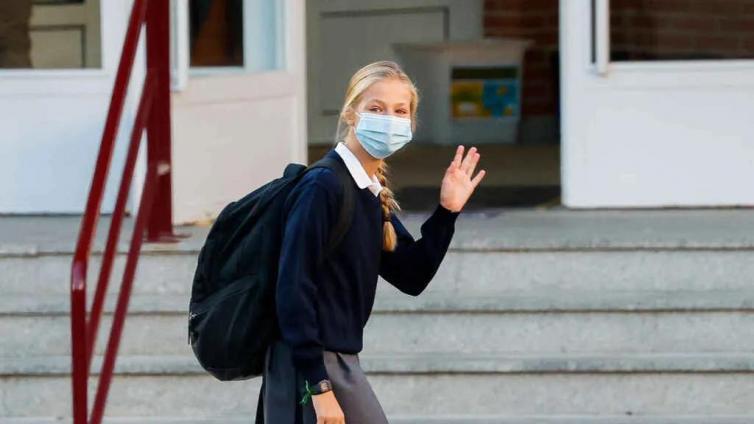 【最智慧家庭教育】16岁西班牙公主日常曝光：滑雪、网球、大提琴等样样精通