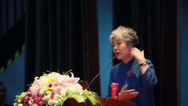 【最智慧家庭教育】李玫瑾：长大有出息的孩子，从小就有这3个特征