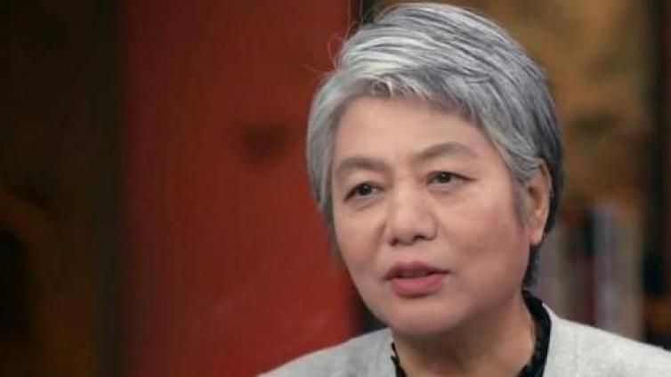 【最智慧家庭教育】李玫瑾：孩子18岁之前，要抓住四个成长的“黄金台阶”