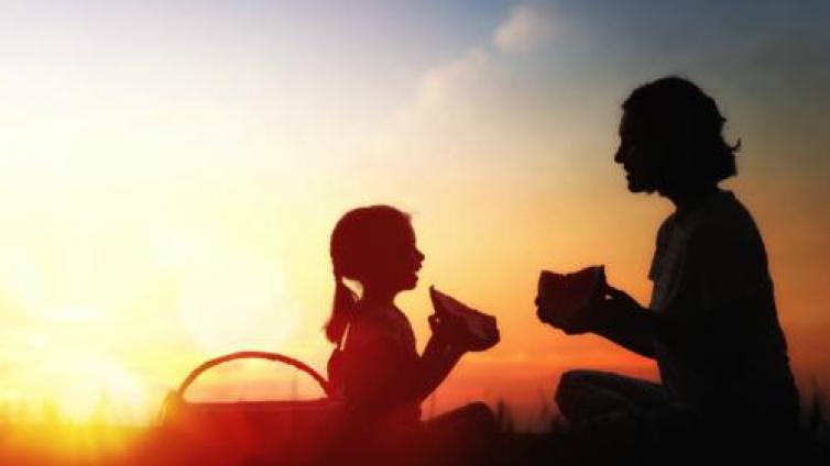 【最智慧家庭教育】我欣赏“李焕英”，更支持邓亚萍