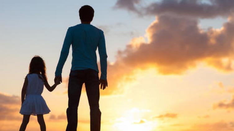 【最智慧家庭教育】如果你有女儿，一定要给她这4个底线教育！