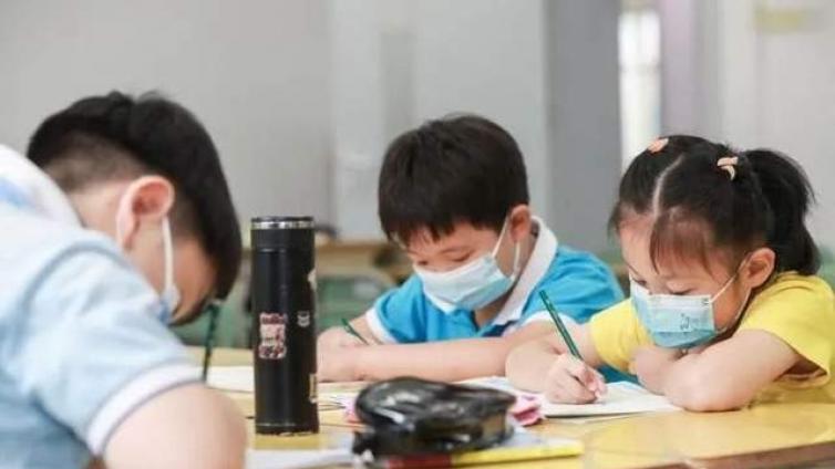 【最智慧家庭教育】暑期托管遇冷，校外培训“迷路”：暑假里孩子去哪儿？ 