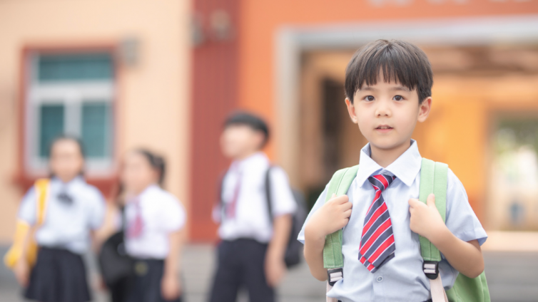 【最智慧家庭教育】9月份出生的男孩，晚上学一年优势更明显，父母不用“拔苗助长” 