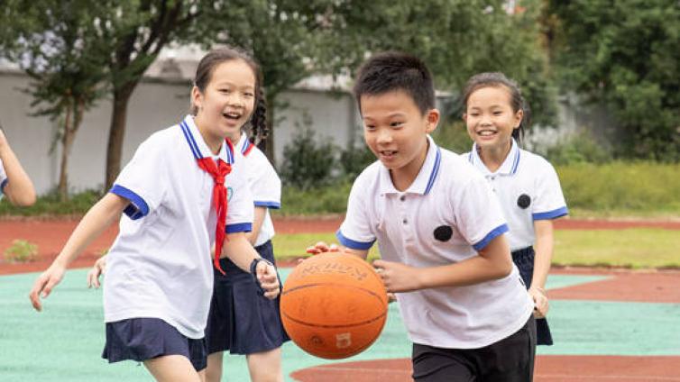 【最智慧家庭教育】“双减”新学期 有何新变化？体育老师“火”了，小学作业明显减少 