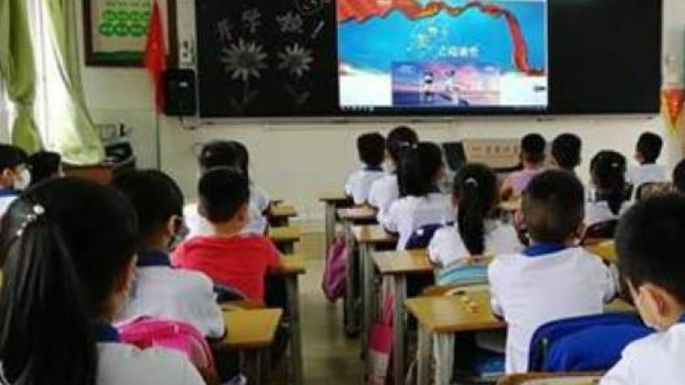 【最智慧家庭教育】家长学历低，孩子就落后？不用陪读，抓好一点，孩子自然优秀