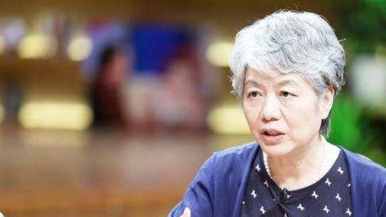【最智慧家庭教育】李玫瑾：6岁之前的家庭教育，让孩子终身受益，亲身养育最重要