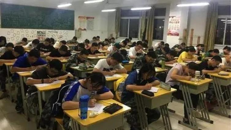 【最智慧家庭教育】中学生取消晚自习，为什么大多数家长不同意？