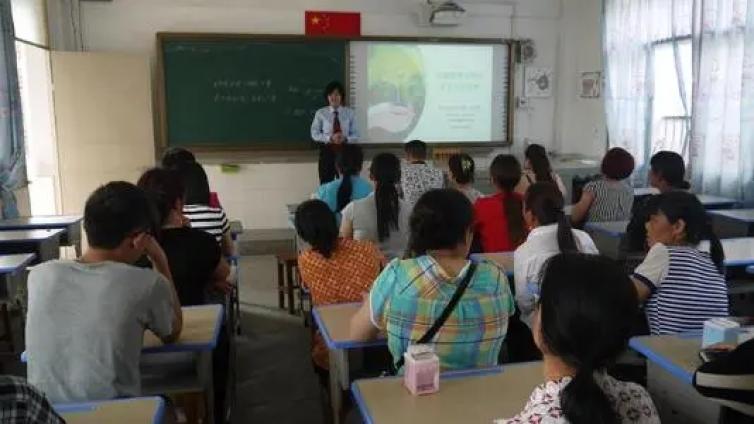 【最智慧家庭教育】落实双减政策的同时，也要重视家庭（长）教育 