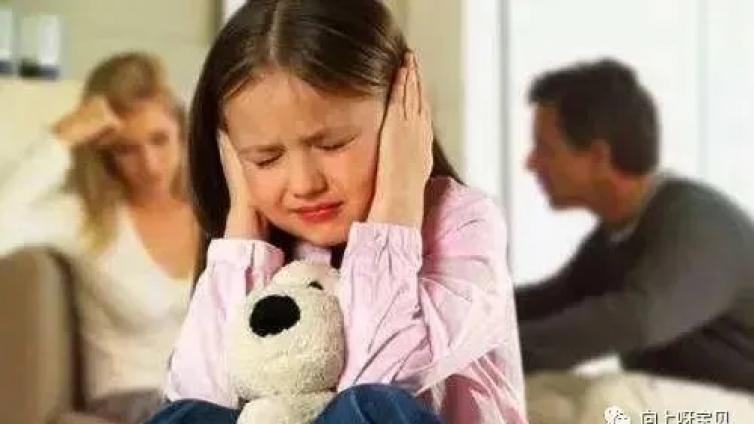 【最智慧家庭教育】家庭教育的5把“刀”，伤孩子最深，请父母都读一读 