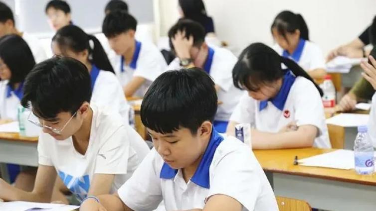 【最智慧家庭教育】那些没考上好高中的学生，多半出自这4种家庭，父母应该反省 