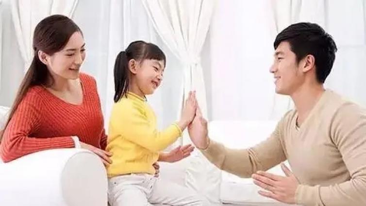 【最智慧家庭教育】有智慧的父母，从不当着孩子面做这些事（深度） 
